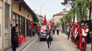 Tarihi Kozan sokaklarında 103 yıllık kurtuluş coşkusu yaşandı