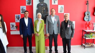 Tatvanda okulda sergi açılışı