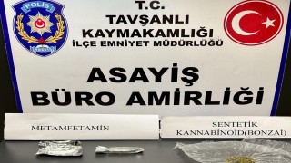 Tavşanlıda durdurulan araçta uyuşturucu ele geçirildi