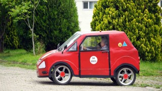 Teknofestte tasarladıkları elektrikli araçla göz dolduran lise öğrecileri Togg servisine talip