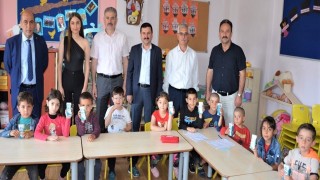 Torkudan Hataydaki okullara süt dağıtımı