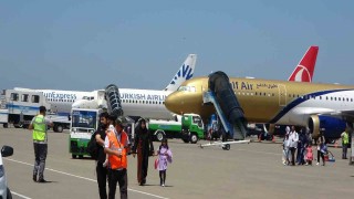 Trabzon Havalimanında turizm sezonu yoğunluğu başladı