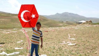 Tuşba Belediyesinden yaz tatili öncesi uçurtma şenliği