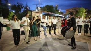 Üniversite adayları için moral gecesi