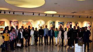 Üniversite öğrencilerinin mezuniyet sergisi sanatseverlerle buluştu