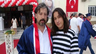 Ustalar liseden mezun oldu, çocuklarıyla üniversite sınavına girecek