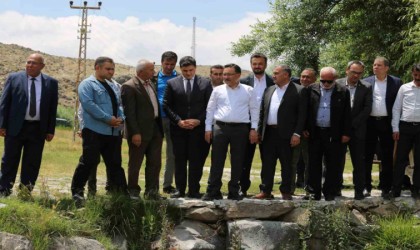 Vali Çiçek Develiyi ziyaret etti