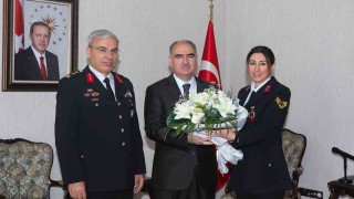 Vali Özkan: “Jandarma Teşkilatımız, depremlerden sonra yaraların sarılmasında önemli bir rol aldı”