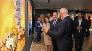 Vali Pehlivan, sergiye katıldı