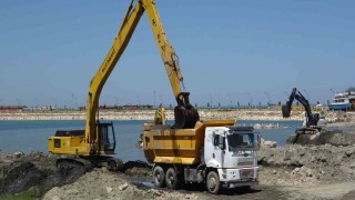 Van Gölünden 2 milyon 700 bin metreküp çamur çıkartılacak