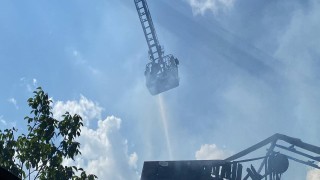 Yangın çatıyı kül etti