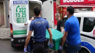 Yaşlı adam evinde ölü bulundu