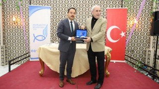 Yazar Prof. Dr. Nurullah Genç sevenleriyle buluştu