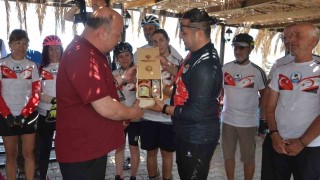 Yenişehirden pedal çeviren bisikletliler KKTC turunu tamamladı