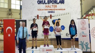 Yıldızlar Halter Türkiye Şampiyonasında altın madalya