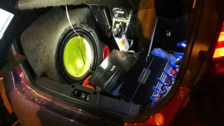 Yüksek sesle müzik dinleyerek vatandaşları rahatsız eden 18 sürücüye 17 bin TL ceza kesildi