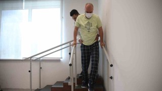 Yürümesi çok zor dediler, 5 ayda ayağa kalktı