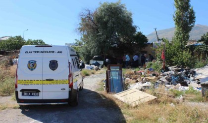 19 yaşındaki genç, kendini asarak hayatına son verdi