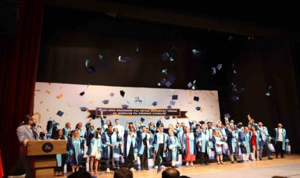 41inci yaş gününde DEÜde mezuniyet coşkusu