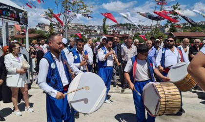 60 çocuk mehteran takımıyla sünnet coşkusu yaşadı