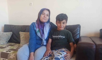 8 yaşındaki Abdullah, 3 yaşında geçirdiği kazada gözlerini kaybetti