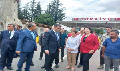 AK Parti Dış İlişkilerden Sorumlu Genel Başkan Yardımcısı Sırakaya Kapıkulede