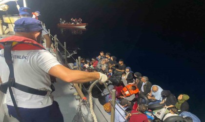 Ayvacık açıklarında 38 kaçak göçmen yakalandı