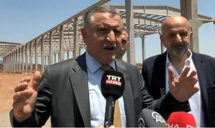 Bakan Bak: Deprem bölgesine yeni yurtlar yapacağız