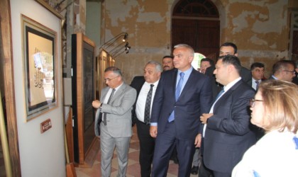 Bakan Ersoy, Kelime-i Tevhid Hat Sergisini gezdi