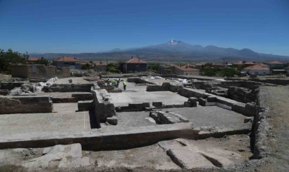 Başkan Büyükkılıçtan dünyada kendisinden söz ettirecek mozaik yapısına inceleme