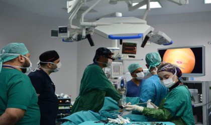 BAÜNde, akıllı ameliyat gözlük sistemi ameliyat