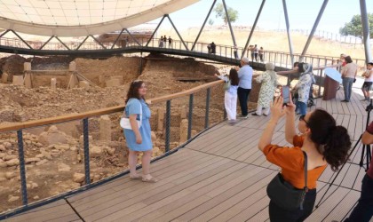 Bayramda Göbeklitepeye ziyaretçi akını