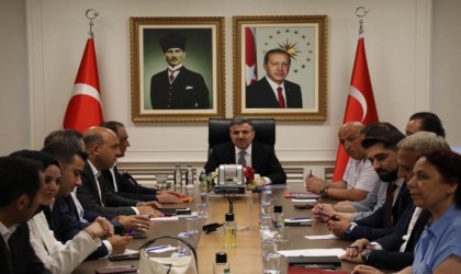 Beklenen yağış öncesi toplandılar