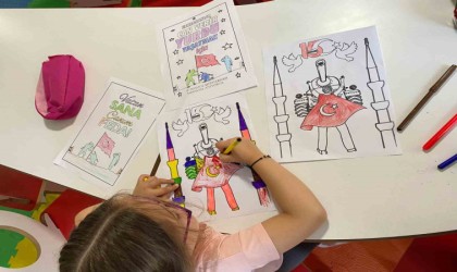 Bilecikte miniklerden 15 Temmuz konulu resim çalışması