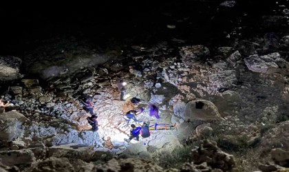 Bozcaadada gün batımı izleyen kadın gece uçurumdan düşerek hayatını kaybetti