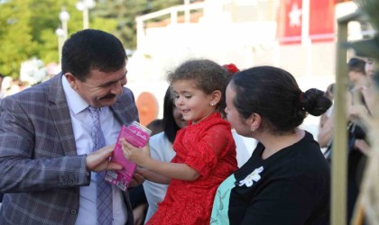 Burdur protokolü şehit aileleri ve gaziler ile yemekte bir araya geldi