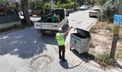Burhaniyede ilaçlama çalışmaları devam ediyor