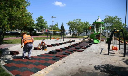 Çayırovada parklar yenileniyor