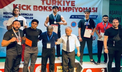 Cizreli milli sporcu Çelik, Türkiye Kick Boks Şampiyonasında şampiyon oldu