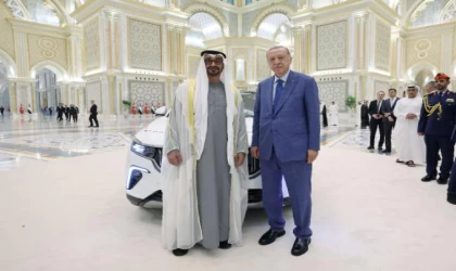 Cumhurbaşkanı Erdoğan, BAE Devlet Başkanı Al Nahyan’a TOGG hediye etti