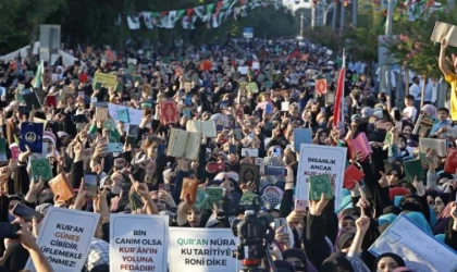 Diyarbakır’da ’Kur’an’a Saygı’ mitingi