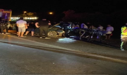 Erdek’te iki otomobil kafa kafaya çarpıştı: 1 ölü, 2 yaralı