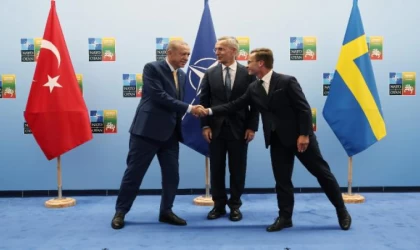 Erdoğan, Kristersson ve Stoltenberg görüşmesi başladı