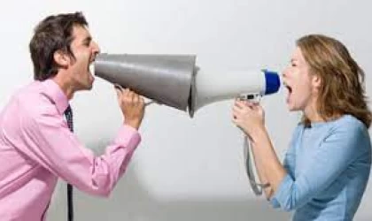 Evlilikte Sorunlara Sağlıklı Yaklaşımlar: İletişim, Empati ve İşbirliği Yoluyla İlişkiyi Güçlendirmek