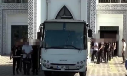 FETÖ’nün finans kaynaklarına yönelik operasyonda gözaltına alınan 14 şüpheli adliyede