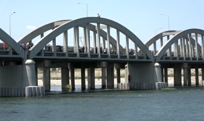 Gelin Köprüsünde intihar girişimi