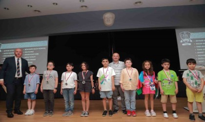 Genç matematikçiler İzmir Ekonomide buluştu