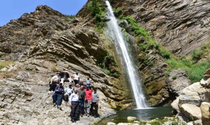 Gümüşkanat Şelalesi eşsiz manzarasıyla ilgi görüyor