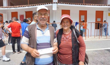 Güreş sevdalısı çift 20 yıldır Kırkpınardan vazgeçemiyor