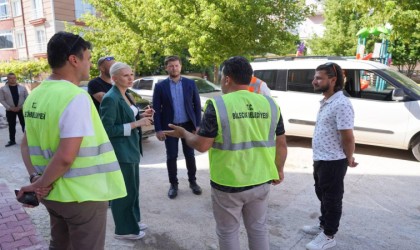 Hürriyet Mahallesindeki çalışmaları yerinde inceledi